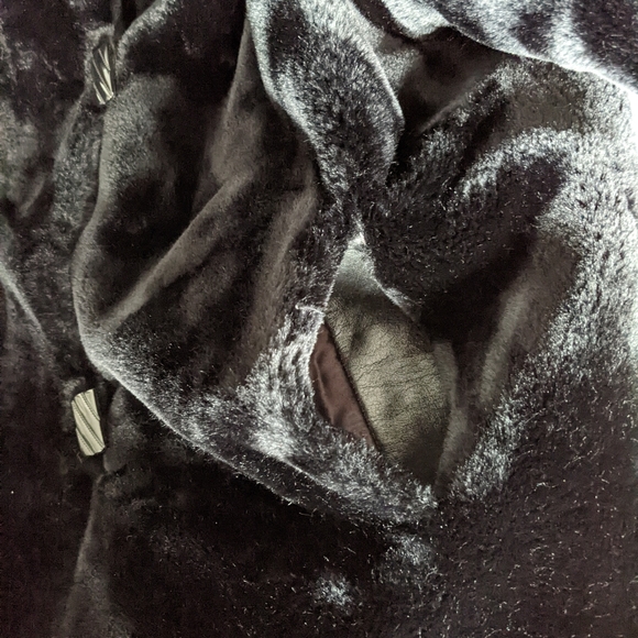 Vintage Black Fur Coat - Picture 4 of 14
